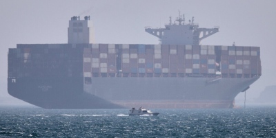 Χάος στο Hormuz – Οι ΗΠΑ μιλούν για κανονική ναυσιπλοΐα, το Ιράν προειδοποιεί τα πλοία να μην πλησιάζουν