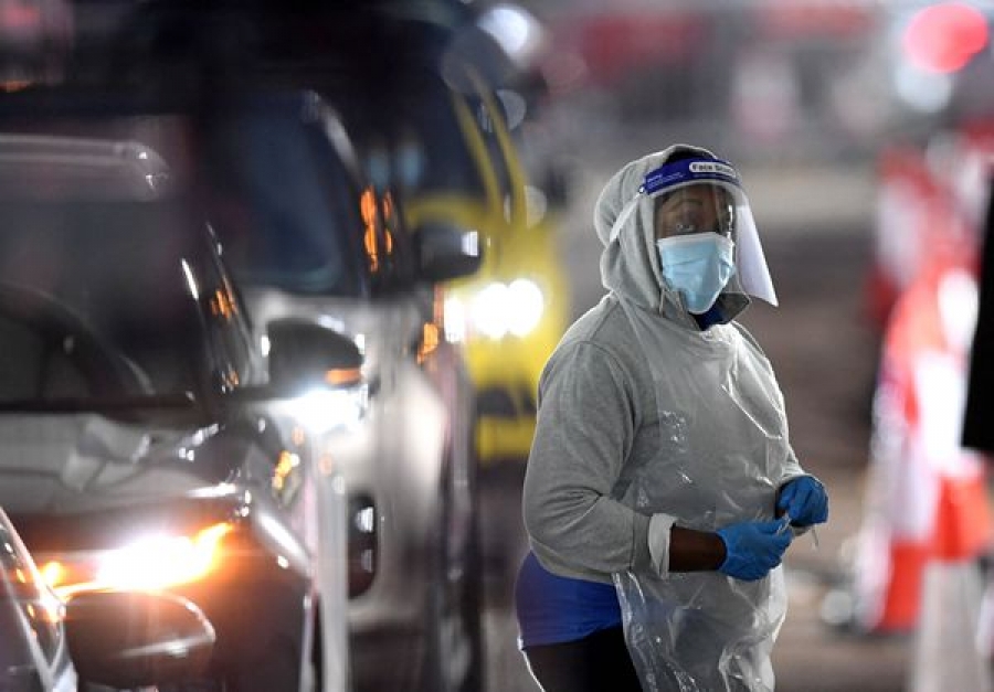 Εξαπλώνεται η παραλλαγή Omicron στη Βρετανία – Άλλα 12.100 κρούσματα μέσα σε 24 ώρες