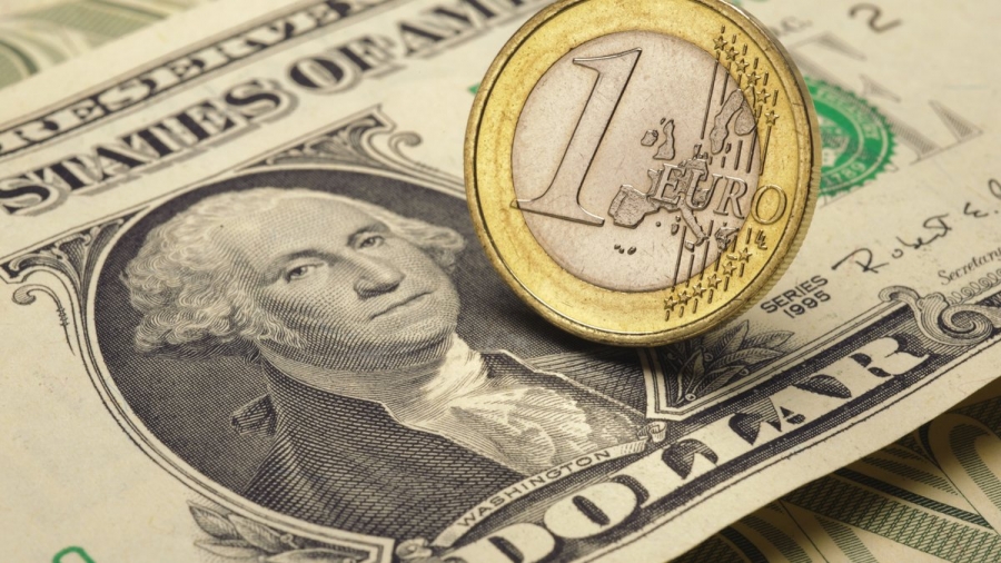 Καταρρέει το ευρώ λόγω φυσικού αερίου - Κάτω από 0,99 δολ. για πρώτη φορά σε 20 χρόνια