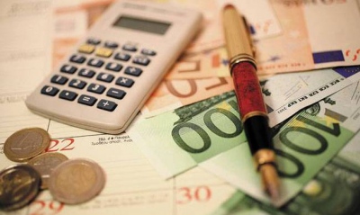 Έξτρα πιστώσεις 700 εκατ. ευρώ για market pass, youth pass και αυτοδιοικητικές εκλογές