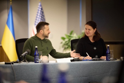 O Zelensky «καίει» την πρέσβη της Ουκρανίας στις ΗΠΑ για να πάρει πίσω τα όπλα