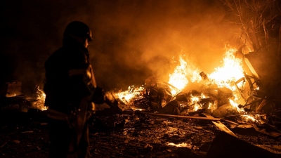 Νύχτα απέραντης κόλασης για Ουκρανία - Πώς οι ρωσικοί Kinzhal σάρωσαν το Κίεβο και παρέλυσαν το αεροδρόμιο Starokonstantinov (vid)