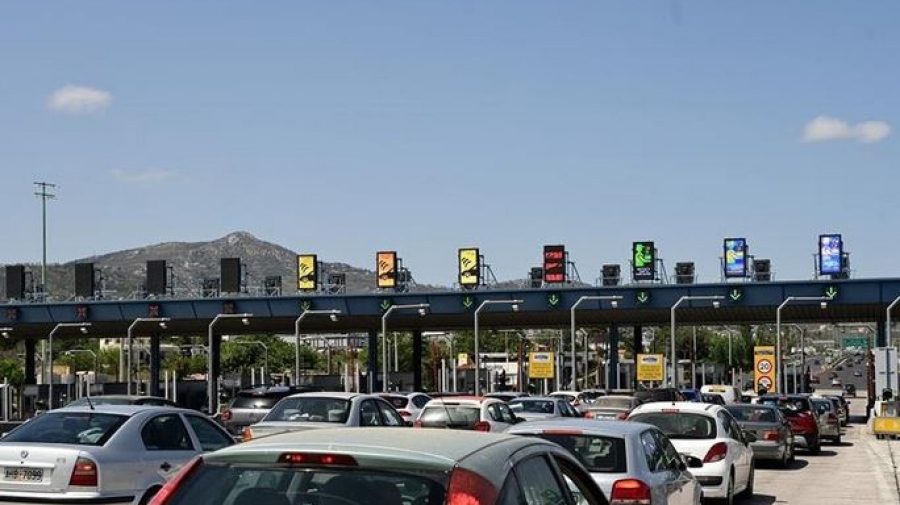 Αυξημένα μέτρα Τροχαίας για την επιστροφή των ταξιδιωτών του Δεκαπενταύγουστου - Τι ισχύει από τις 16:00 για τα φορτηγά άνω 3,5 τόνων