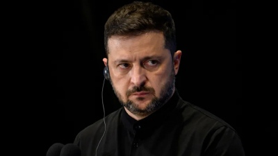 «Ξεγυμνώθηκε» ο Zelensky - Ανάλυση του Politico για τον αυταρχικό ηγέτη της Ουκρανίας - Προεδρικά διατάγματα ακυρώνουν τη Δημοκρατία