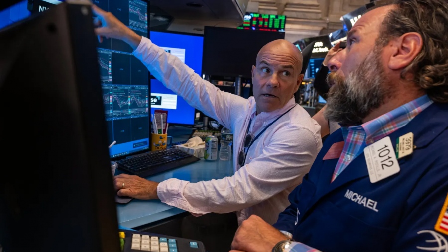 Ήπια πτώση μετά το ρεκόρ στη Wall Street - Ο S&P 500 στο - 0,29%, ο  Nasdaq στο - 0,40%,