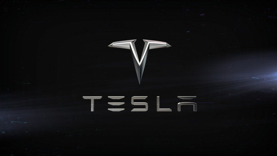 Γκάζι στην παραγωγή από την Tesla: 7.500 αυτοκίνητα την εβδομάδα και χιλιάδες νέες θέσεις εργασίας