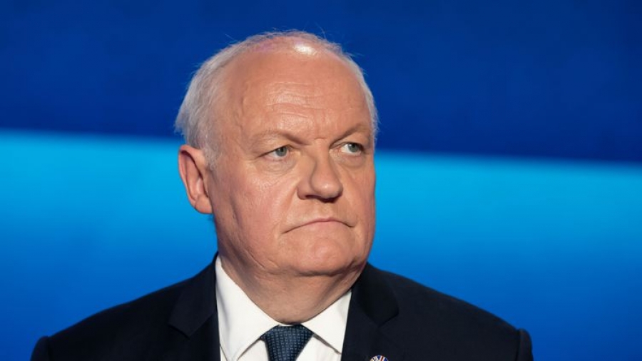 Asselineau (Γαλλία):  Ο Hollande επιβεβαίωσε την ανεντιμότητα της Δύσης – Δικαίως ο Putin μιλά για «αυτοκρατορία του ψεύδους»