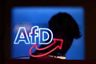 Χαμός στη Γερμανία με καθοριστική νίκη των πατριωτών - Η AfD επιβάλλει επανάληψη εκλογών σε Δημοτικό Συμβούλιο