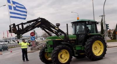 Greek farmers totally justified in roadblocks: The government has failed, national production is collapsing... Bribery is coming