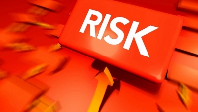 Μετά το bank run των 100 δισ. δολ. έρχεται η τέλεια καταιγίδα:  Σκάει η «φούσκα» δανείων 1,5 τρισ. δολ. στα εμπορικά ακίνητα