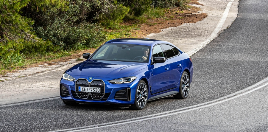 Με την BMW i4 M50 στην Αττική