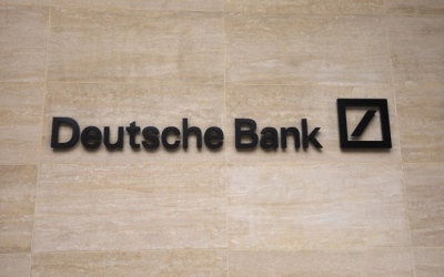 Deutsche Bank: Καλοκαίρι τρόμου το 2025, ξυπνούν μνήμες Lehman Brothers και Τσίπρα – Οι καταλύτες που θα προκαλέσουν τσουνάμι