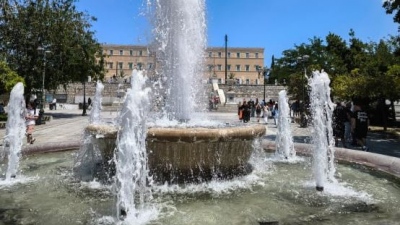 Kλιματιζόμενο χώροι σε Αθήνα και Πειραιά λόγω καύσωνα - Σε ετοιμότητα οι υπηρεσίες του Δήμου Αθηναίων λόγω υψηλού κινδύνου πυρκαγιάς