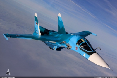 Ρωσικό υπερηχητικό Su-34 εξαπέλυσε μπαράζ από βόμβες σε προπύργιο των Ουκρανών - Το μοναδικό «πάντρεμα» με Su-35S