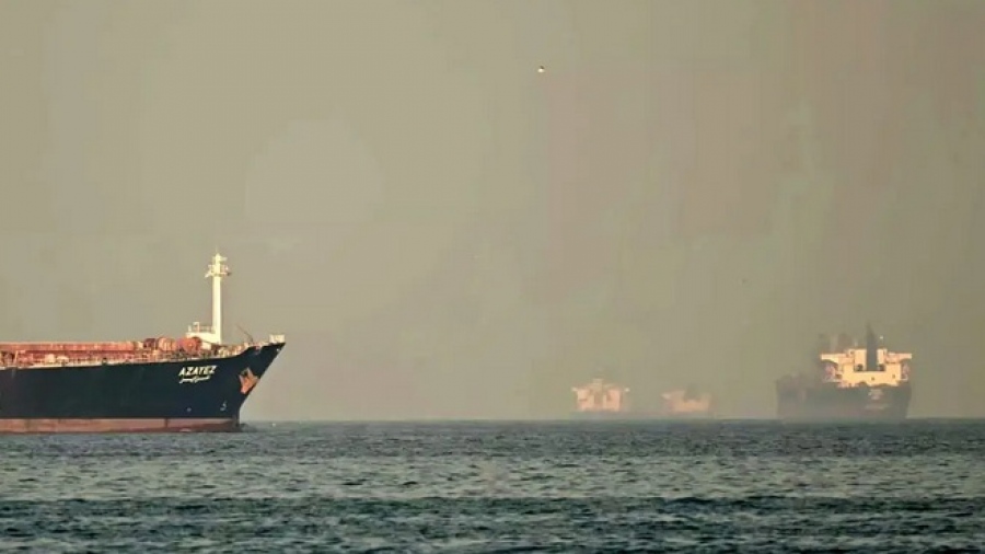 IRGC: 24 εμπορικά πλοία διέσχισαν τα Στενά του Hormuz υπό την προστασία του Ιράν