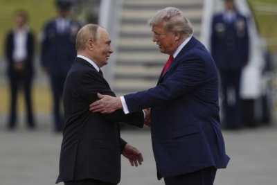 Τα πρώτα λόγια Trump - Putin στην Αλάσκα: Ευγένεια, υποσχέσεις βοήθειας και ένας... όρος