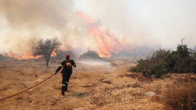 Μεγάλη πυρκαγιά στη Λέσβο - Μάχη με τις φλόγες σε δύο μέτωπα στο Κιλκίς
