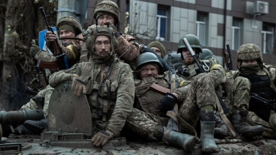 Απίστευτο χάος στο Kupyansk - Ουκρανικές μονάδες πολεμάνε μεταξύ τους λόγω ασυνεννοησίας και έλλειψης επικοινωνίας