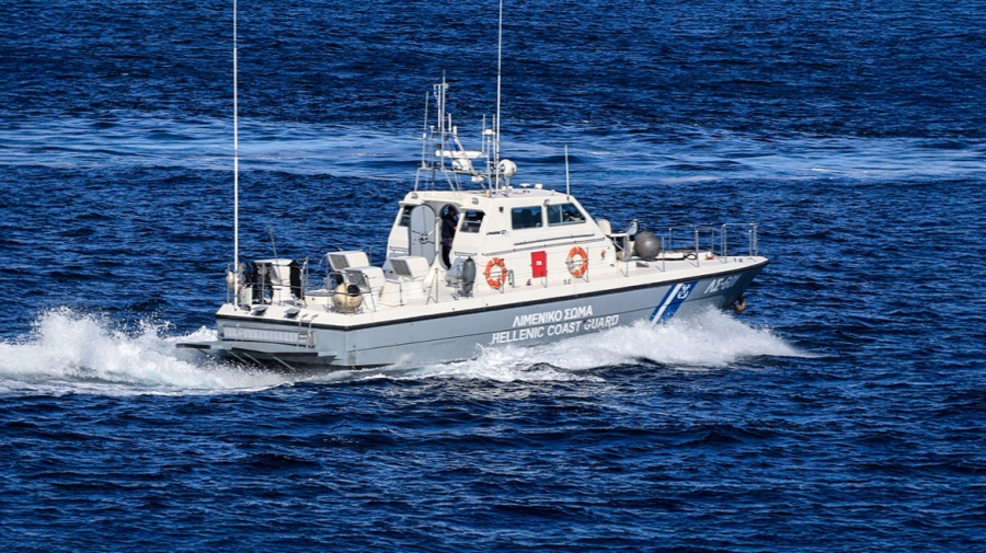 Ηράκλειο: Το Λιμενικό διέσωσε 70 μετανάστες που επέβαιναν σε δύο λέμβους