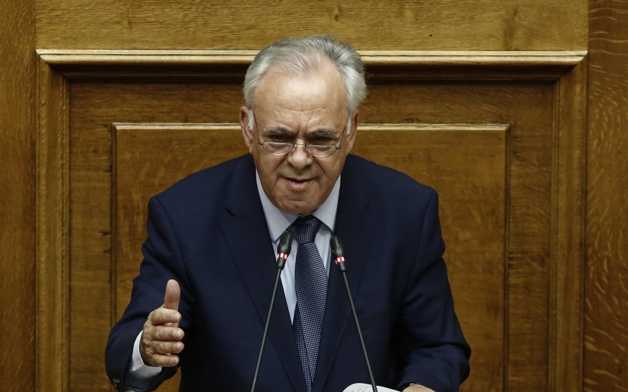 Φυλλορροεί ο ΣΥΡΙΖΑ - ΠΣ - Παραιτήθηκε από την Κεντρική Επιτροπή και ο Γ. Δραγασάκης, παραμένει μέλος