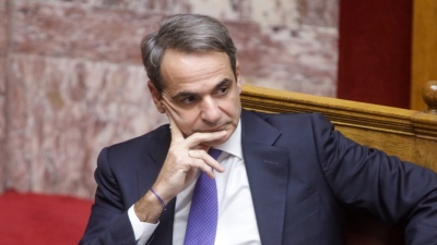 Σε δίνη ο Μητσοτάκης, το επιτελικό κράτος απέτυχε - Συστάσεις για παραίτηση Καραμανλή - Νέες διαδηλώσεις για τα Τέμπη στις 5/3