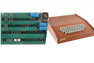 Δημοπρασία του πρώτου υπολογιστή Apple-1: 'Ενας από 9 μοναδικά κομμάτια σε ξύλινη θήκη