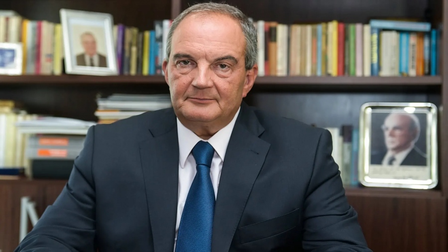 Και ξαφνικά... ο Κώστας Καραμανλής με σελίδα στο Διαδίκτυο