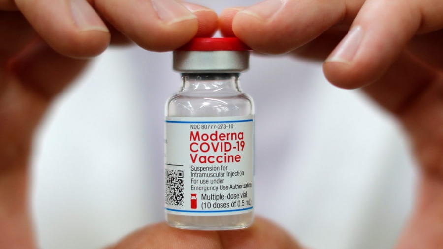 Το ενέκριναν πίσω από την πλάτη του Kennedy - Η FDA «πέρασε» τοξικό εμβόλιο της Moderna κατά του covid… στα κρυφά