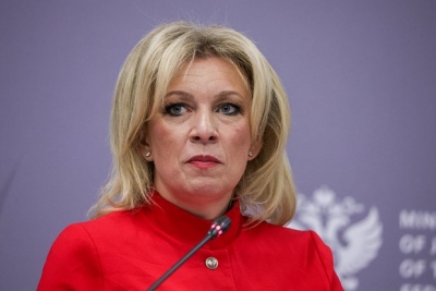 Τραπέζι ή λάκκος; Η Zakharova δείχνει και χλευάζει πού κατέληξαν οι Ευρωπαίοι - Σκληρή απάντηση Ρωσίας κατά Merz