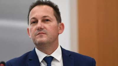 Ο Στέλιος Πέτσας συνεχίζει να μιλάει στη βάση της ΝΔ