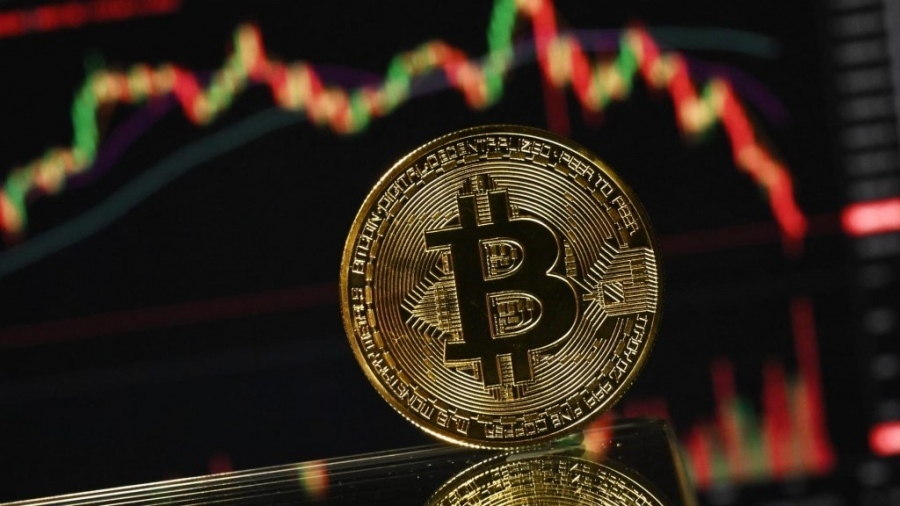 Ανησυχητική κατρακύλα για το bitcoin - Κατέγραψε την πιο απότομη εβδομαδιαία πτώση από το 2022 - Την «κάνουν» μαζικά οι επενδυτές