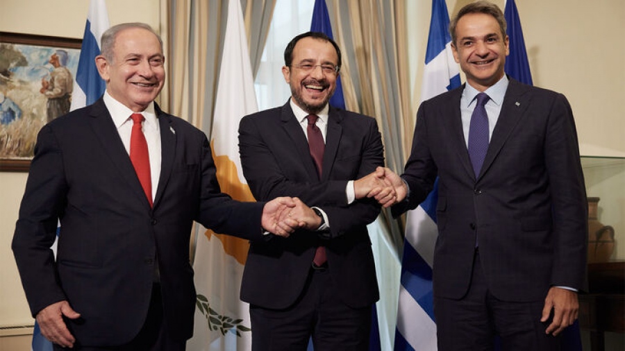 Γεωπολιτική γύμνια για Ελλάδα - «Σύνδρομο δειλού κοτόπουλου στην Ιερουσαλήμ» - Άξονα κακού βλέπει η Άγκυρα