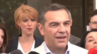 Κατέθεσε στον Άρειο Πάγο την ιδρυτική διακήρυξη της ΕΛΑΣ ο Τσίπρας: Σημαία μας είναι η Δημοκρατία και η Δικαιοσύνη