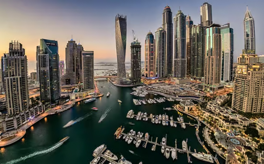 Το Dubai δεν πέφτει: Ρεκόρ επενδύσεων, αυξήσεις στις κρατήσεις τουριστών και έκρηξη αιτημάτων για Visa και άδεια διαμονής