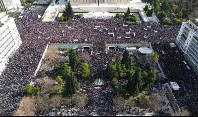 Δεν έχω οξυγόνο: Οργή λαού για το έγκλημα στα Τέμπη - «Βούλιαξαν» Σύνταγμα και 110 ελληνικές πόλεις, από 200.000 διαδηλωτές