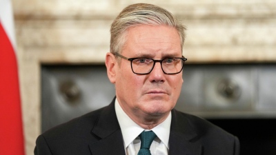Κατρακύλα για το Εργατικό Κόμμα: Ο Keir Starmer βυθίζεται μετά την απροσδόκητη ήττα στο Gorton και Denton