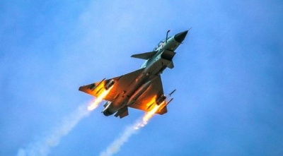 Έρχεται κάτι μεγάλο -  Η Κίνα για πρώτη φορά στην ιστορία της στέλνει αεροσκάφη  J 10 και ιπτάμενα τάνκερ στον Περσικό Κόλπο