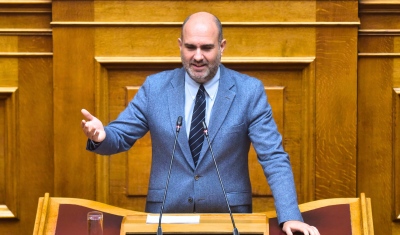 Διεκδικεί τη λαϊκή ψήφο για τη ΝΔ ο Μαρκόπουλος που περιοδεύει συνεχώς στις γειτονιές της Β Πειραιώς