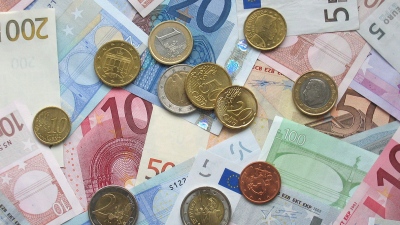 «Η Σλοβενία έδειξε τον δρόμο» - Φωνές στην Αυστρία ζητούν τη συνταγματική κατοχύρωση της χρήσης μετρητών