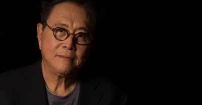 Robert Kiyosaki: Η μεσαία τάξη αφανίζεται, η κατάρρευση έχει ήδη ξεκινήσει - Ο πληθωρισμός συντρίβει τους πολίτες