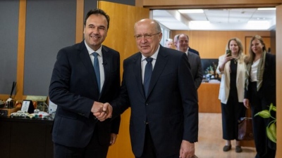 Συνάντηση Παπαστεργίου με τον Επίτροπο Άμυνας και Διαστήματος της ΕΕ, στον απόηχο της εκτόξευσης 4 ελληνικών θερμικών δορυφόρων