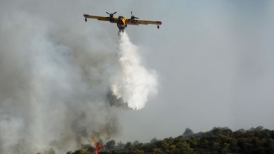 Σε πύρινο κλοιό η χώρα – Φωτιά και στη Θέρμη Θεσσαλονίκης - Σηκώθηκαν εναέρια μέσα