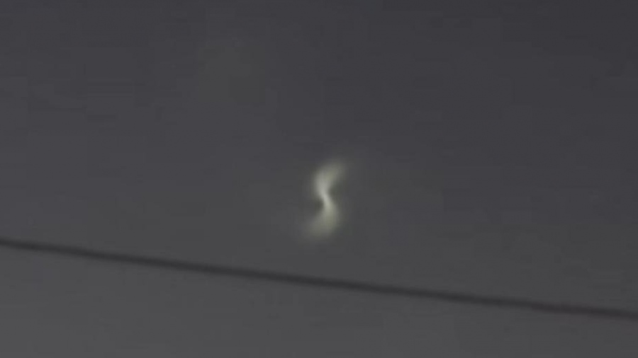 Φρενίτιδα - Οι Αυστραλοί νόμιζαν πως είδαν UFO, αλλά τελικά ήταν εκτόξευση πυραύλου (vid)