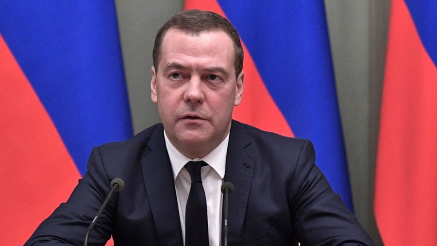 Medvedev: Ανόητο να πιστεύει κανείς ότι οι κυρώσεις της Δύσης θα πλήξουν το Κρεμλίνο