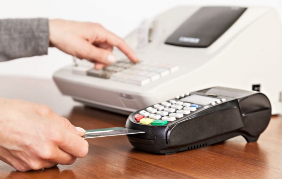 Διασύνδεση ταμειακών μηχανών - POS: Τέλος οι χωριστές αποδείξεις από 1η Μαρτίου - Καμία παράταση