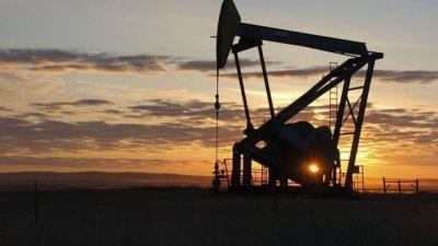 Trafigura: «Yπερπλεόνασμα» πετρελαίου το 2025 – Έρχεται πτώση ρεκόρ στις τιμές λόγω αδύναμης ζήτησης