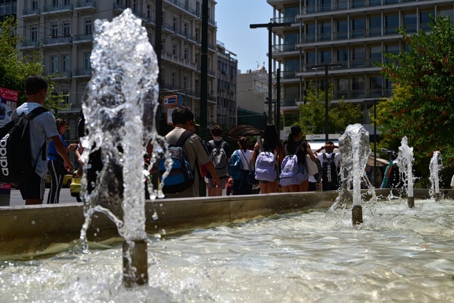 Σε επιφυλακή ο Δήμος Αθηναίων για τον καύσωνα - Ανοίγουν κλιματιζόμενοι χώροι και τηλεφωνική γραμμή υγείας