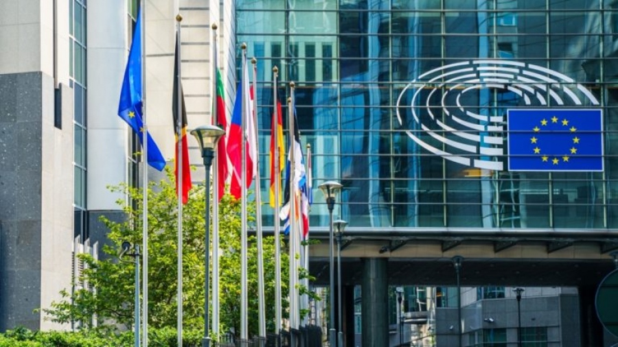 EES: Αυτά τα μέτρα εξετάζει η Κομισιόν για τις ουρές σε αεροδρόμια