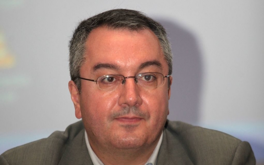 Μόσιαλος: Απειλή για το σύστημα υγείας η Omicron, θα νοσήσουν περισσότεροι