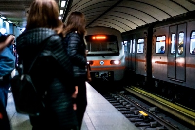 Πώς θα κινηθούν μετρό, λεωφορεία και τραμ τα Χριστούγεννα